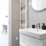 Nora With Private Parking Apartment Zadar