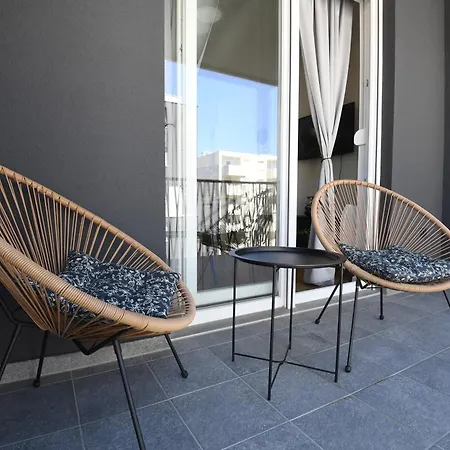 Apartment Nora With Private Parking