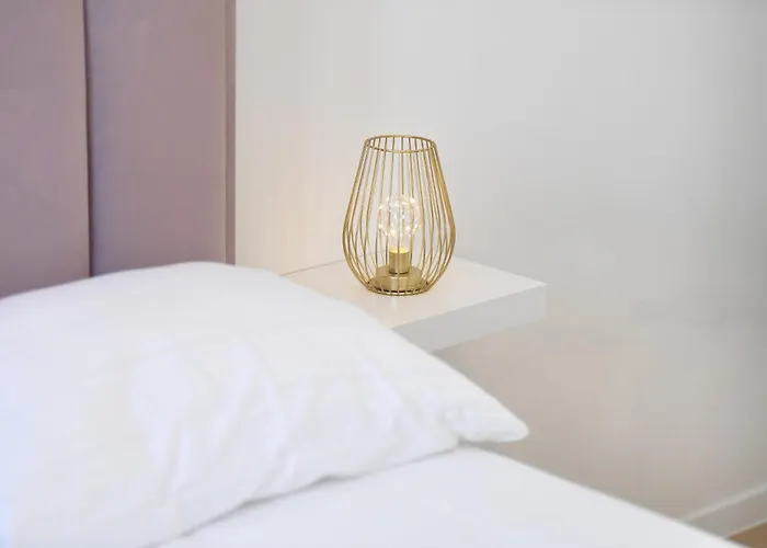 Nora With Private Parking Apartamento