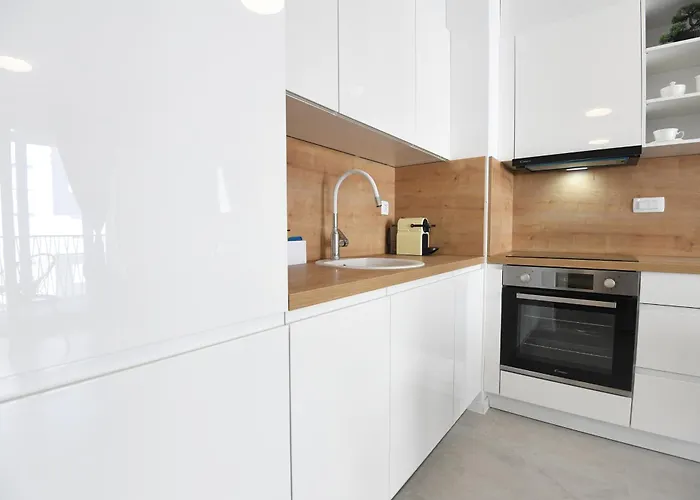 Nora With Private Parking Zadar